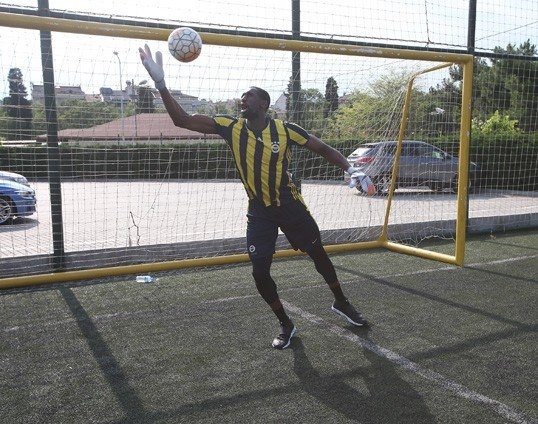 Ekpe Udoh kaleye geçti