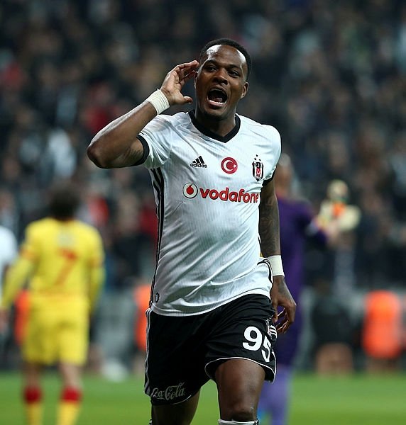 Beşiktaş’ta flaş gelişme! 5 isim yolcu