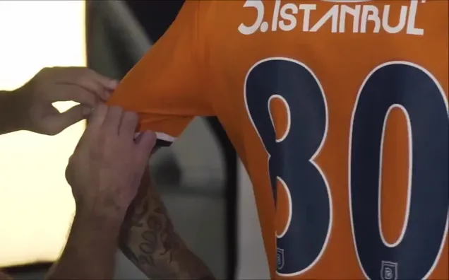 M. Başakşehir yeni formalarını tanıttı
