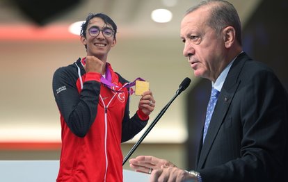 Başkan Recep Tayyip Erdoğan’dan dünya şampiyonu Mete Gazoz’a tebrik