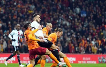 Galatasaray - Beşiktaş derbisinde nefes kesen an! Omar topu çizgiden çıkardı