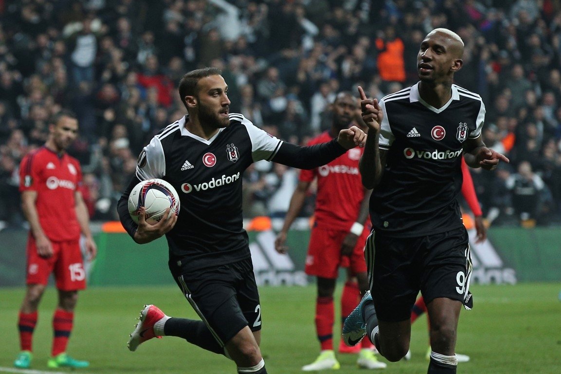 Cenk Tosun ilk peşinde
