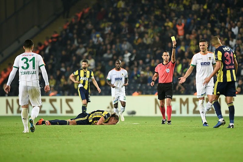 Spor yazarlarından Fenerbahçe ve Beşiktaş yorumu