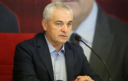 Son dakika spor haberleri: Sivasspor Rıza Çalımbay’la 1 yıllık yeni sözleşme imzaladı