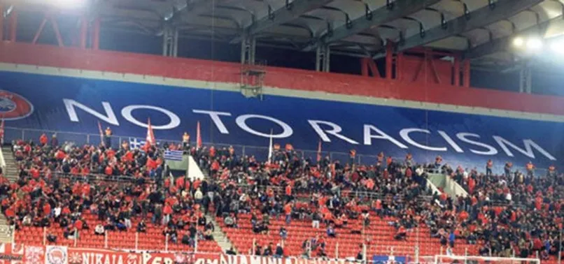 UEFA'dan Olympiakos'a tokat gibi pankart!
