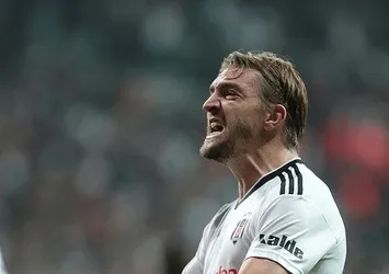 Caner Erkin 1. sırada