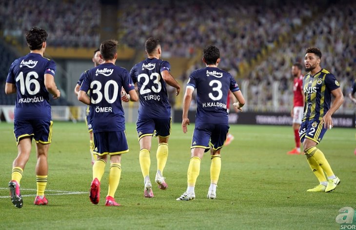 Transferde bombalar patlıyor! Dünya yıldızı Fenerbahçe'ye... Transferde bombalar patlıyor! Dünya yıldızı Fenerbahçe'ye...