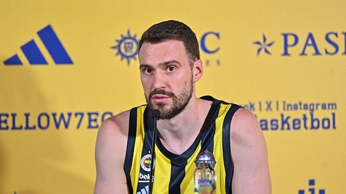 Marko Guduric'ten Tarık Biberovic'e teşekkür Marko Guduric'ten Tarık Biberovic'e teşekkür