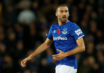 Cenk Tosun Everton'a veda etti