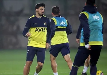 Kupayı bekliyor