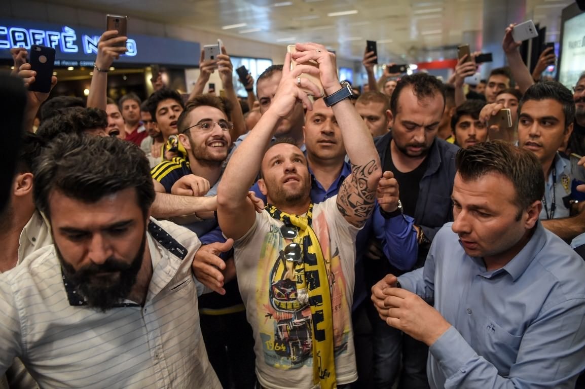 Mathieu Valbuena: Aykut hocayla görüştüm