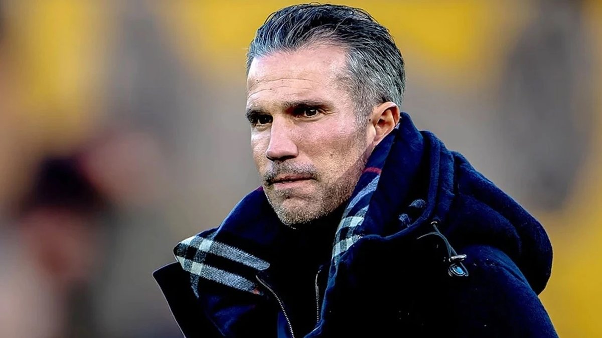 Robin van Persie’nin Fenerbahçe'nin yıldızına kancayı taktı! Robin van Persie’nin Fenerbahçe'nin yıldızına kancayı taktı!