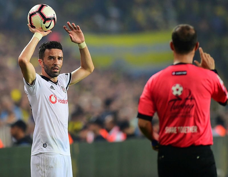 Beşiktaş’ta Vida sol beke!