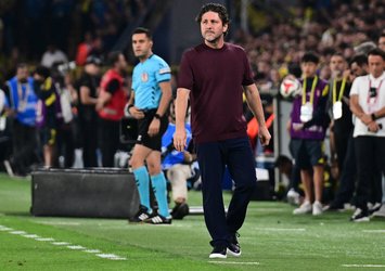 Fatih Tekke: Ülkede futbol oynanmıyor!