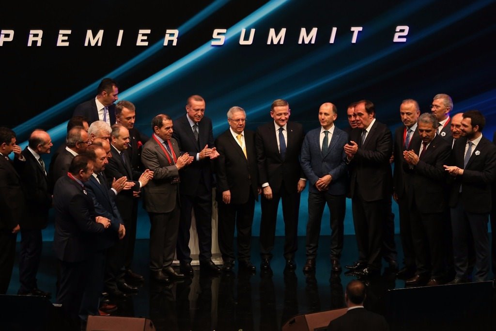 Cumhurbaşkanı Erdoğan küskünleri barıştırdı