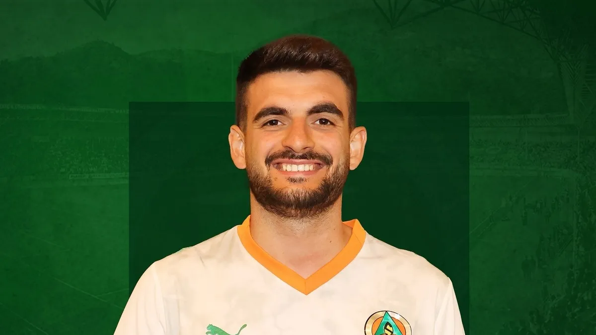 Fatih Aksoy 2 yıl daha Alanyaspor'da
