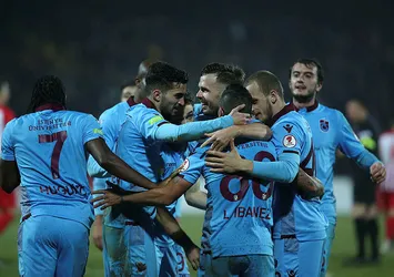 Fırtına geriye düşse de pes etmiyor