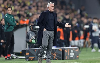 FENERBAHÇE HABERİ: Jose Mourinho’dan Rangers maçı sonrası taraftara eleştiri!