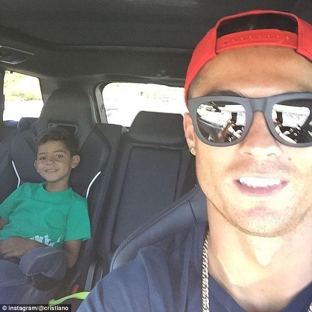 Ronaldo: Bir ’selfie’ çılgını...