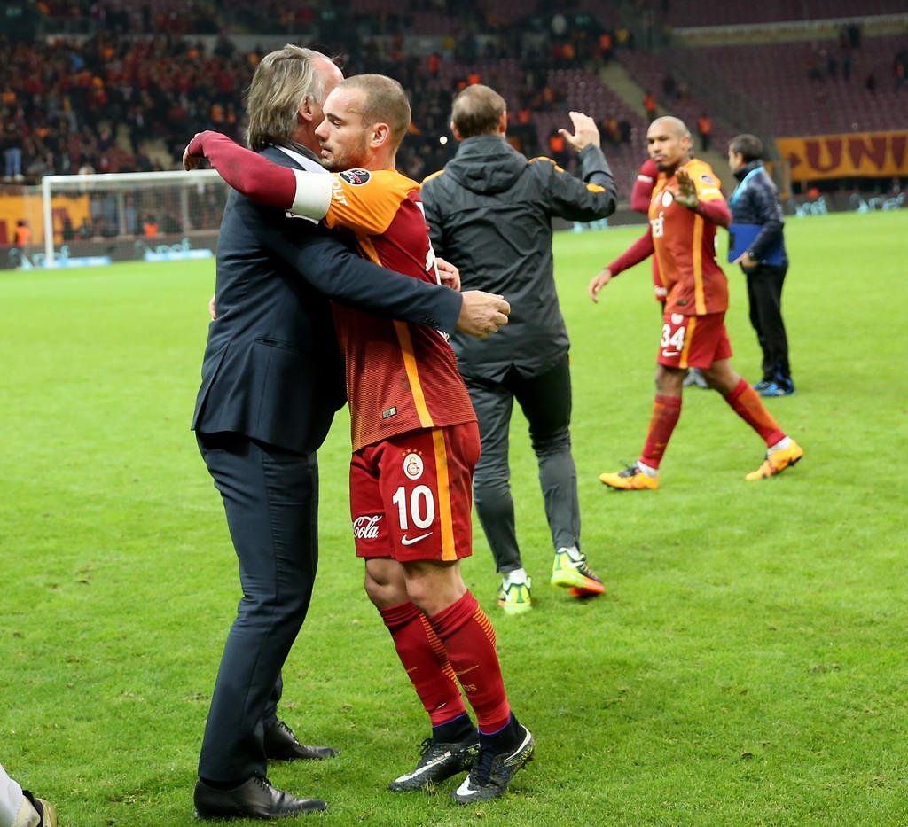 Wesley Sneijder’e Çin’den teklif var