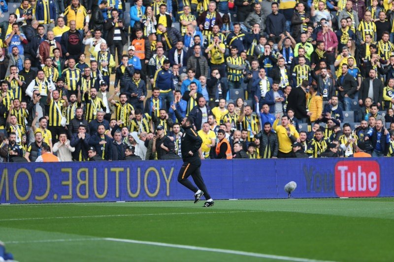 Volkan ve Muslera’dan örnek hareket