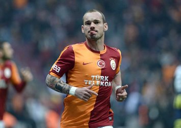 Sneijder'den milli yıldıza övgü! "Gözleri kapalı..."