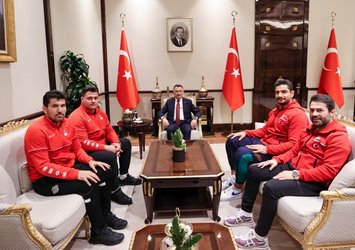 Cumhurbaşkanı Yardımcısı Oktay Kayaalp ve Akgül'ü kabul etti
