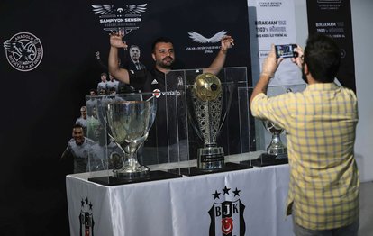 Son dakika spor haberi: Beşiktaş’ın kupaları Ankara’da taraftarla buluştu!