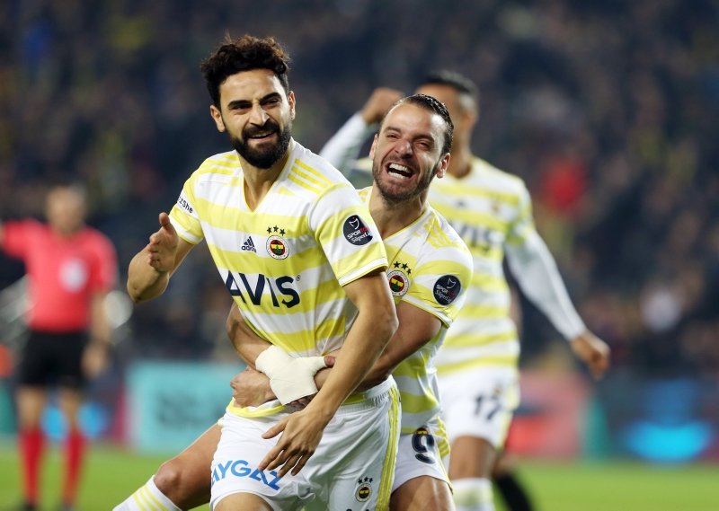 Tolgay Arslan Fenerbahçe’de!