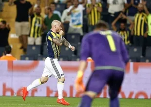 Fenerbahçe işi ilk maçta bitirdi!