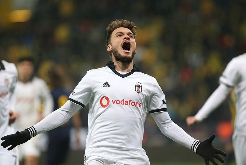 Adem Ljajic’te mutlu son