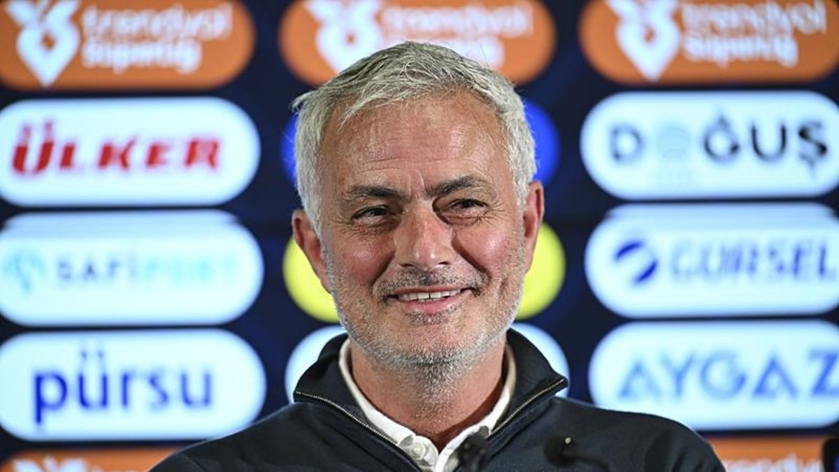 FENERBAHÇE HABERLERİ: Mourinho Walker olmazsa B planını hazırladı! FENERBAHÇE HABERLERİ: Mourinho Walker olmazsa B planını hazırladı!