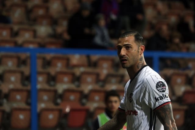 Quaresma arkadaşlarından özür diledi