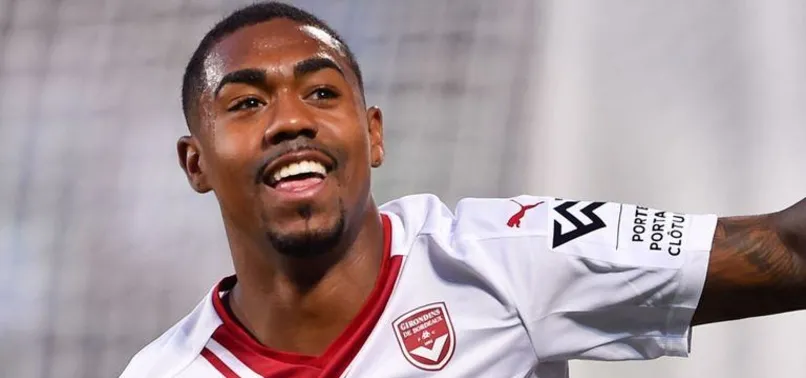 Barcelona, Malcom'u kadrosuna kattı