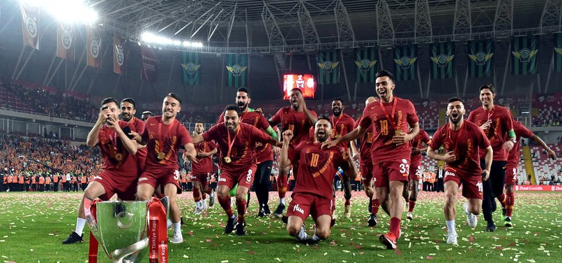 Galatasaray duble peşinde