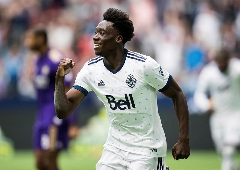 Beşiktaş’ın gözü Alphonso Davies’te