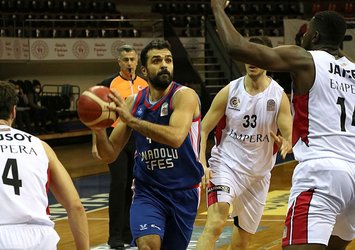 Anadolu Efes namağlup yola devam ediyor!