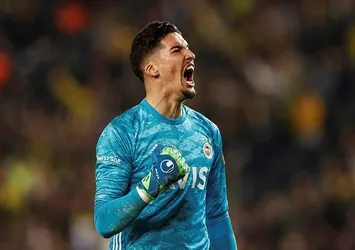 Fenerbahçe'nin vazgeçilmezi Altay Bayındır