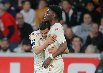 Monaco Lille'i devirdi!
