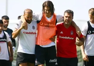 Atınç Nukan'dan kötü haber: Çapraz bağları koptu!