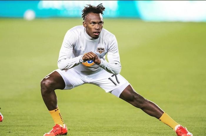 Fenerbahçe’ye Alberth Elis sürprizi!