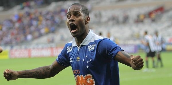 Dede Fenerbahçe’ye doğru