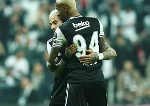 Talisca ve Fenerbahçe taraftarı...
