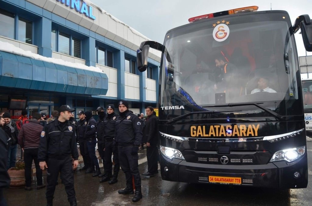 Galatasaray kafilesi, Rize’ye gitti