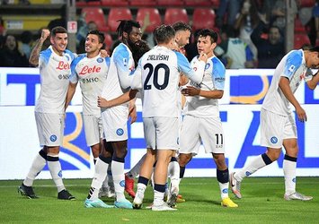 Napoli liderliği 4 golle kaptı!