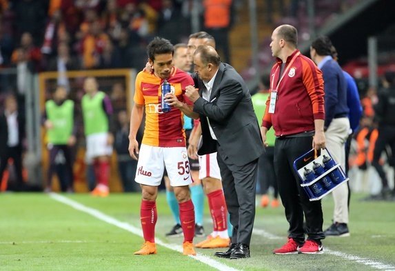 Yuto Nagatomo’dan rest!