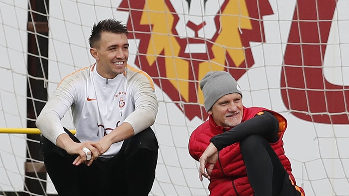 GALATASARAY HABERLERİ | Claudio Taffarel'den derbi öncesi Muslera yorumu! Türkiye'deki futbol için... GALATASARAY HABERLERİ | Claudio Taffarel'den derbi öncesi Muslera yorumu! Türkiye'deki futbol için...