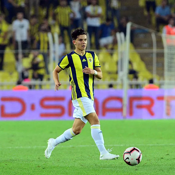 Fenerbahçe'de Berke Özer, Barış Alıcı ve Ferdi Kadıoğlu TFF'ye bildirilmedi! - 1