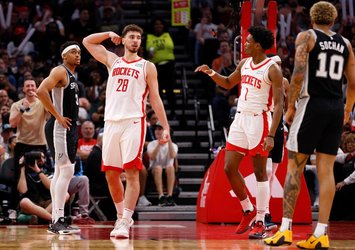 NBA'de Alperen Şengün kariyer rekoru kırdı! Rockets Spurs'u mağlup etti