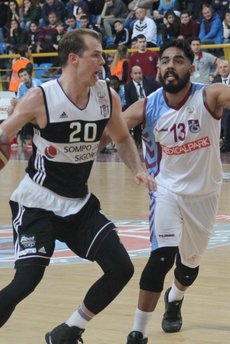 Beşiktaş, Trabzonspor'u uzatmalarda yıktı